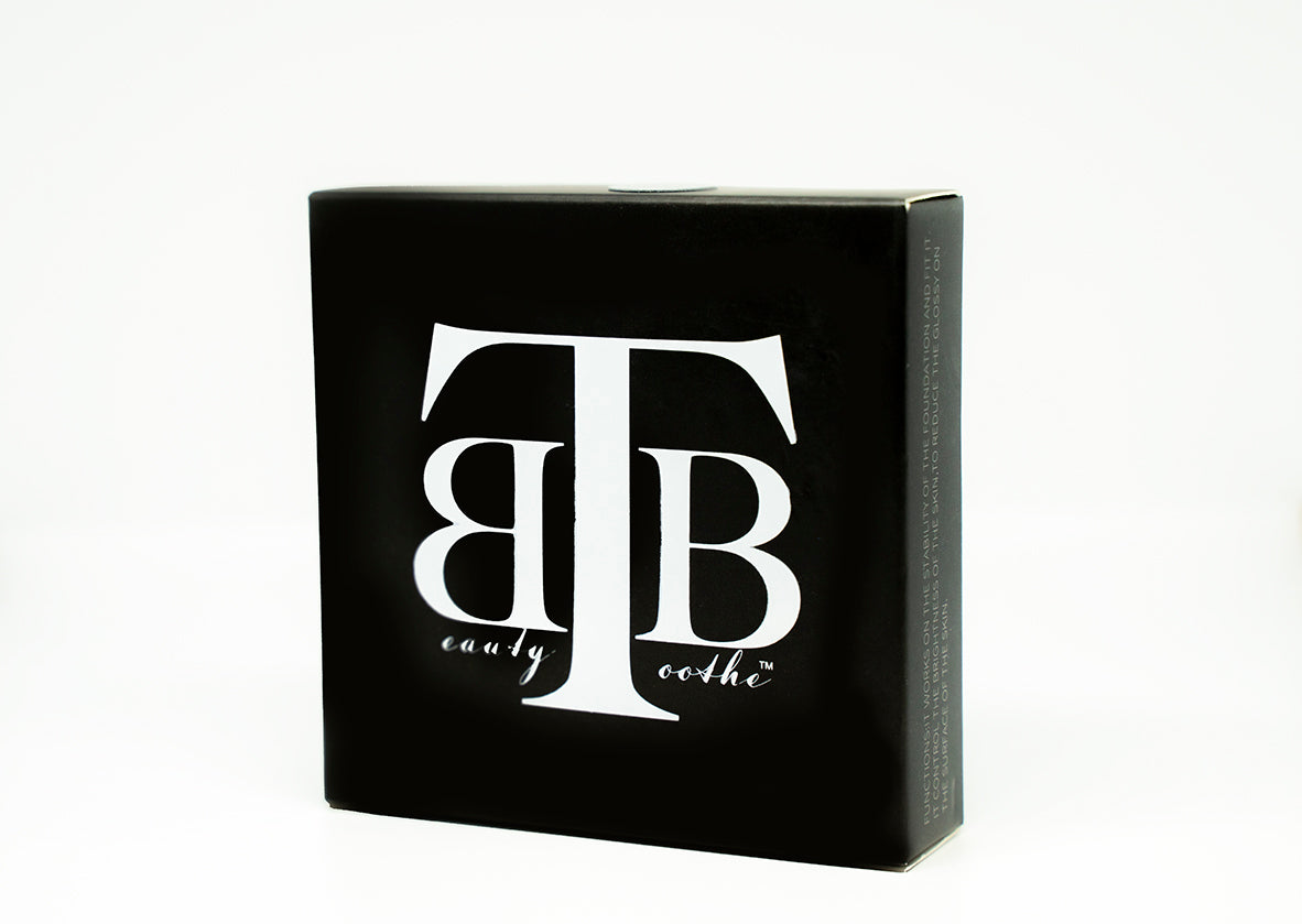 Jordan - Soft Lightweight Pore Minimizing Matte Powder Foundation and Long-lasting Setting Powder